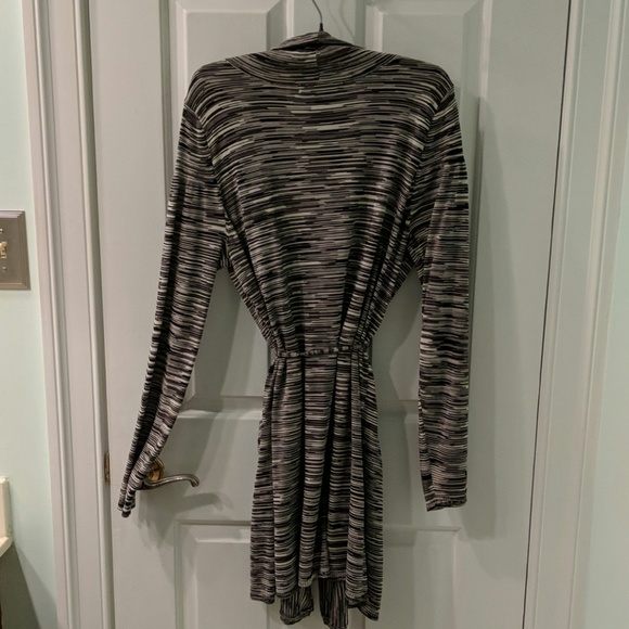 Kenneth Cole jacket. 54% silk/46% cotton - Picture 2 of 8